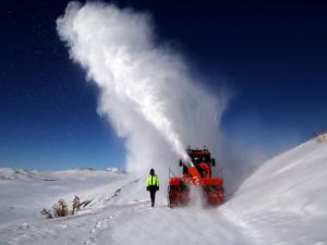 Van'da 550 yerleşim yerinin yolu ulaşıma kapandı