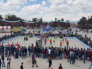 SOKAK FUTBOLU HEYECANI ERZURUM'DAYDI