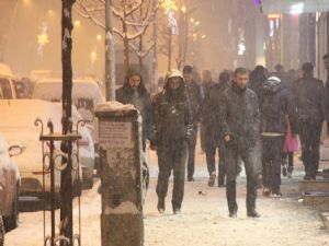 ERZURUM'DA KAR YAĞIŞI