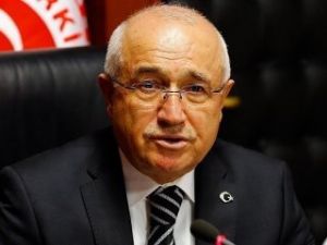 Cemil Çiçek: Süreç uzarsa hayat durur