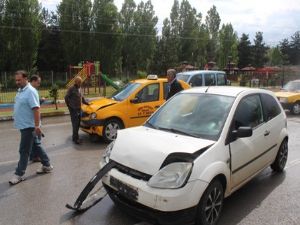 Erzurum'da zincirleme trafik kazası