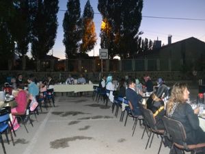 Koruyucu aileler iftarda buluştu