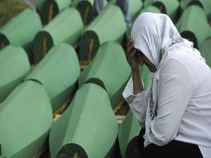 Srebrenitsa Katliamı'nın 20'nci yıldönümü