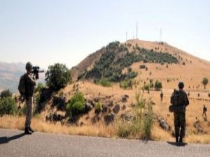 Hakkari'de askeri üsse saldırı!