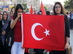 Erzurum'da teröre lanet yürüyüşü