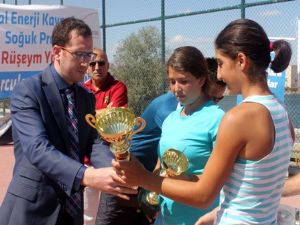 Büyükşehir ,Tenis yıldızlarını ağırladı