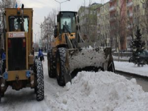  ERZURUM'DA GECE GÜNDÜZ KAR TEMİZLİĞİ