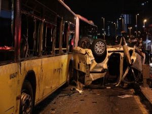 İstanbul'da metrobüs kazasında 5 ölü, 5 yaralı