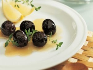 Sağlık ve güzelliğiniz için zeytin tüketin