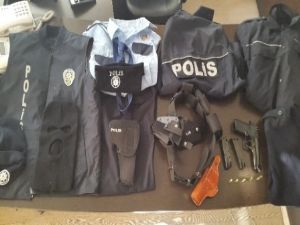 Polis Kıyafetiyle Dolandırıcılık Yapan 1 Kişi Yakalandı