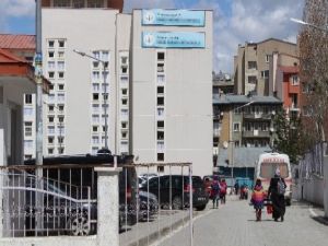 Erzurum'da Sınıf Öğretmeni Öğrencilere Cinsel Taciz İddiasıyla Tutuklandı