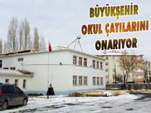 Büyükşehir okul çatılarını onarıyor 