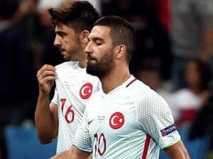 Hakan Çalhanoğlu: Arda ağabeye yapılanlar yakışmadı