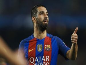 Arda Turan hat-trick yaptı, Barcelona turladı