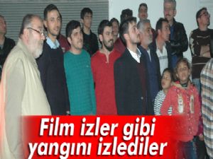 Film izler gibi yangını izlediler