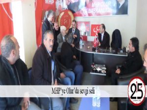  MHP'ye Olur'da sevgi seli 