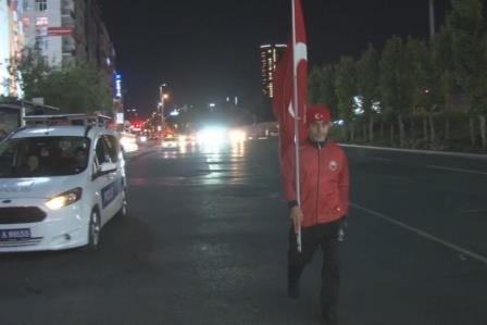 15 Temmuz Şehitleri anısına 8 saatlik yürüyüş