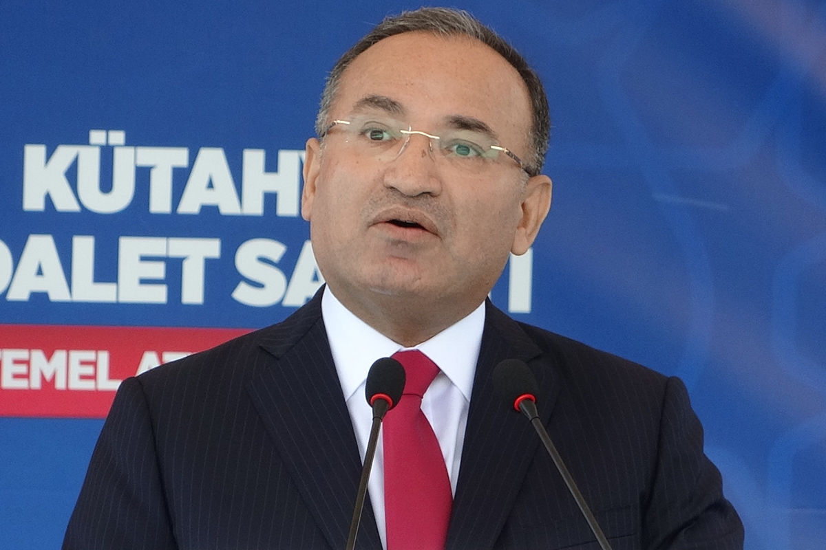 Bakan Bozdağ: 'Türkiye Cumhuriyeti onurlu bir tavır ortaya koymuştur'