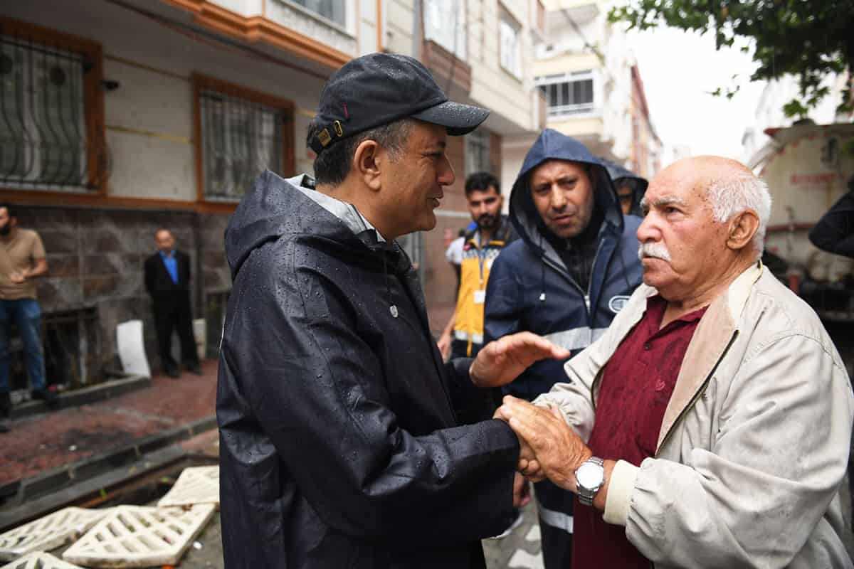 Başkan Bozkurt selzedeleri yalnız bırakmadı