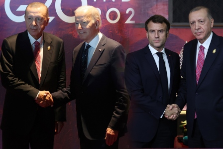 Cumhurbaşkanı Erdoğan, Biden ve Macron ile görüştü