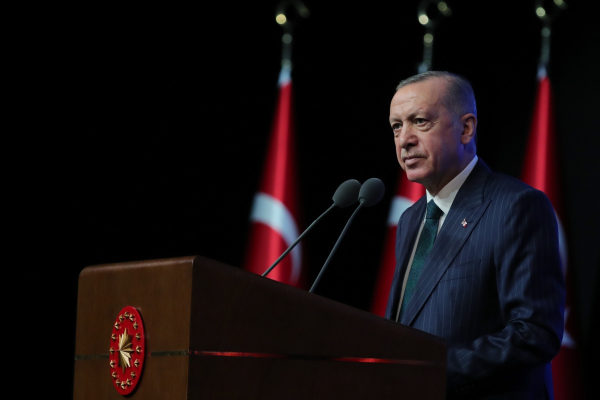 Cumhurbaşkanı Erdoğan: 'Çocukların kulakları bomba sesleriyle değil, akranlarının sesleriyle çınlamalıdır'