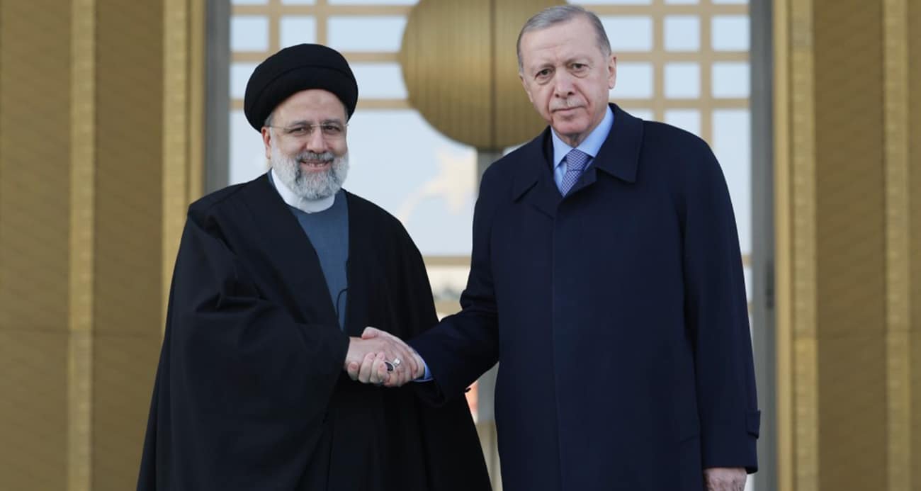 Cumhurbaşkanı Erdoğan, İran Cumhurbaşkanı Reisi’yi resmi törenle karşıladı