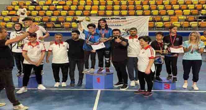 Floor Curling'te şampiyon Erzurum'dan