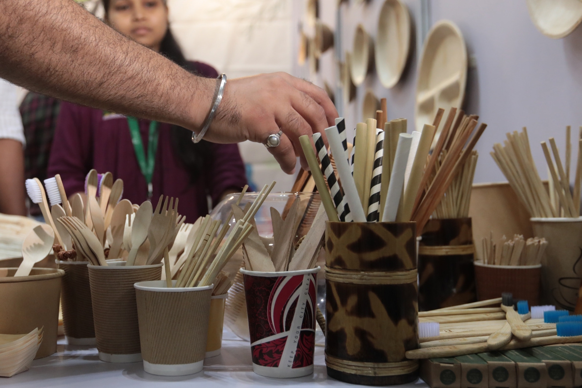 Hindistan'da tek kullanımlık plastik ürünlere yasak