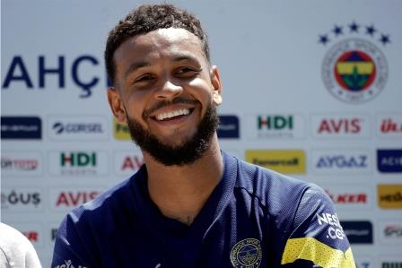 Joshua King: 'En başarılı sezonumu Fenerbahçe'de geçirmek istiyorum'