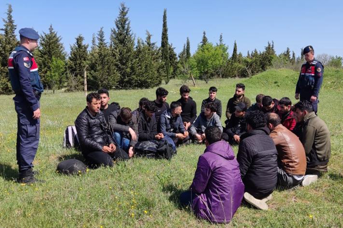 Kırklareli'nde 156 kaçak göçmen yakalandı: 6 organizatör tutuklandı