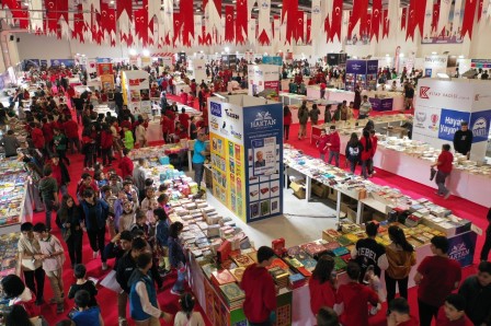 Kitap Fuarı 150 bin ziyaretçiyi ağırladı