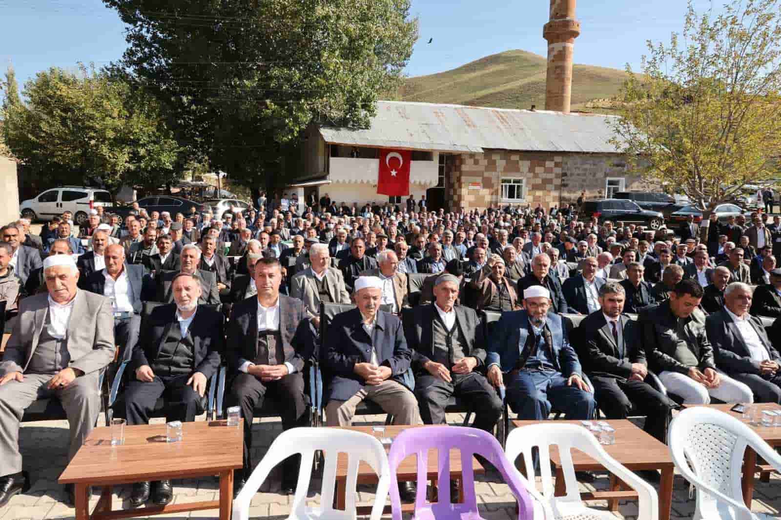 Muş’ta husumetli aileler Kur’an-ı Kerim’in altından geçerek barıştı