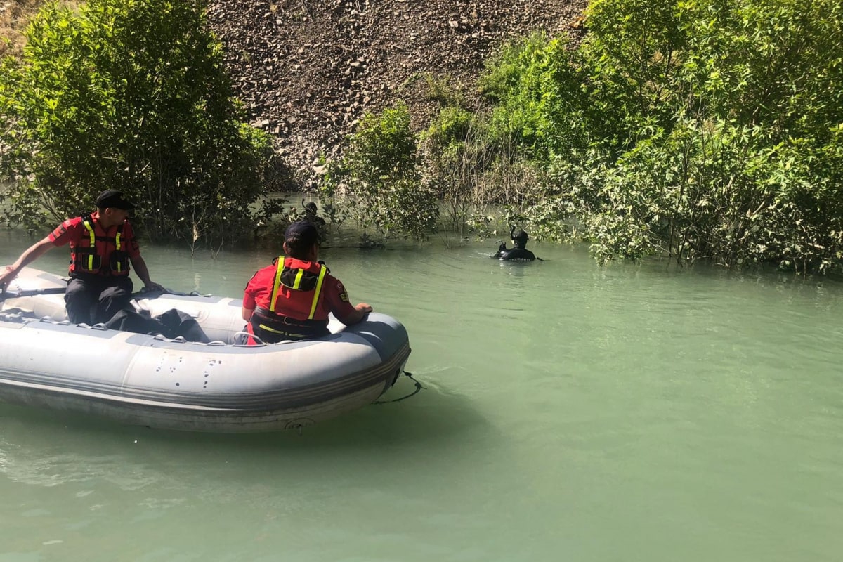 Siirt'te çayda akıntıya kapılan sağlıkçıyı arama çalışmaları dördüncü gününde