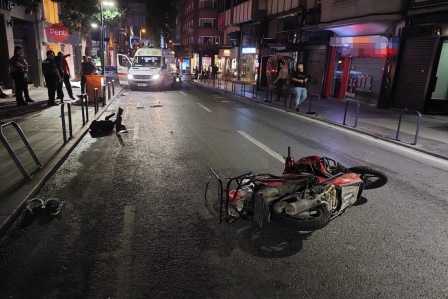 Şişli'de dehşete düşüren kaza: Motosiklet bir yere, sürücü başka yere fırladı