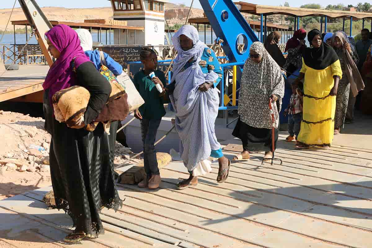 Sudan'da 500 binden fazla kişi ülkeyi terk etti, 2 milyon kişi de yerinden edildi