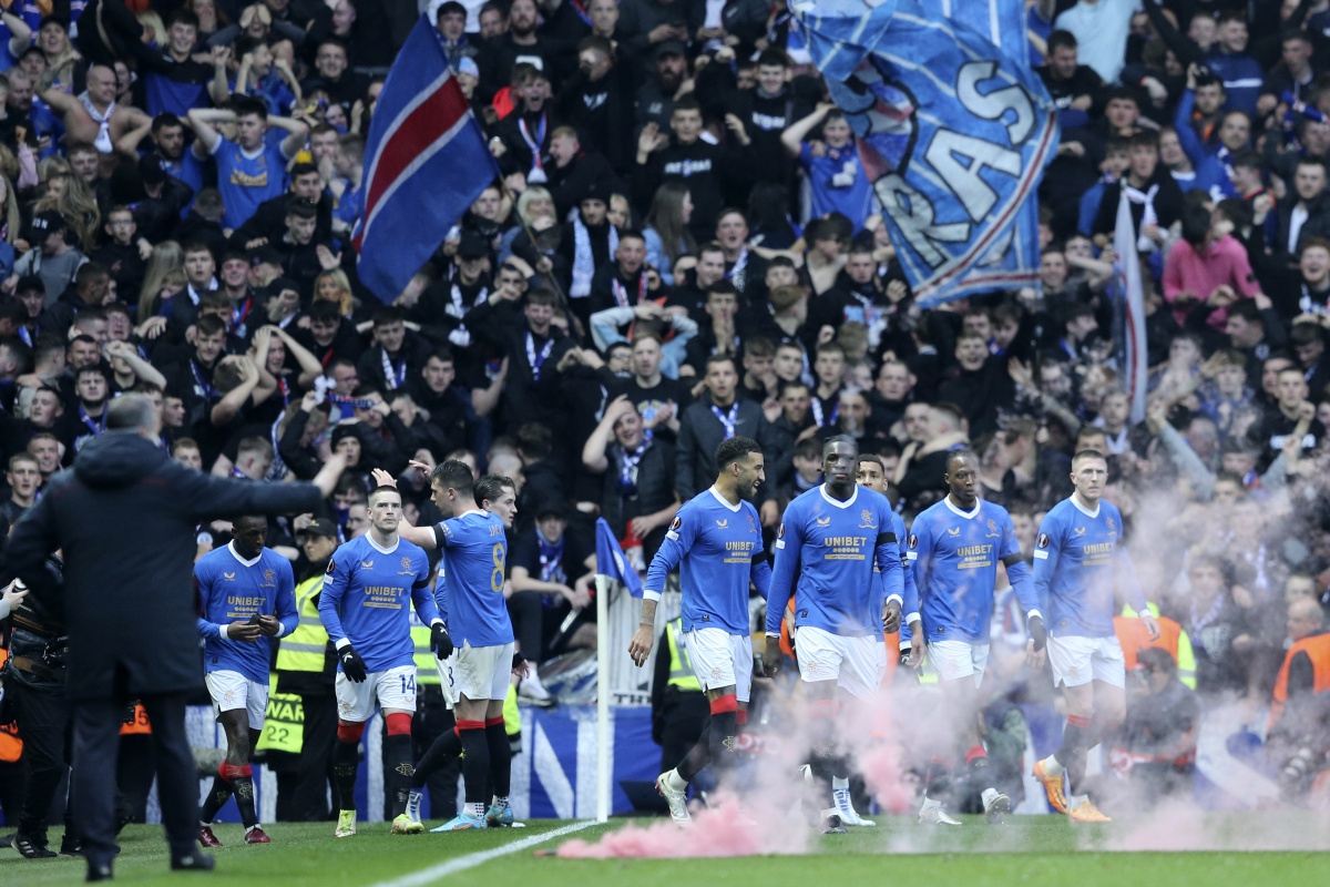 UEFA Avrupa Ligi ve Konferans Ligi'nde finalistler belli oldu!