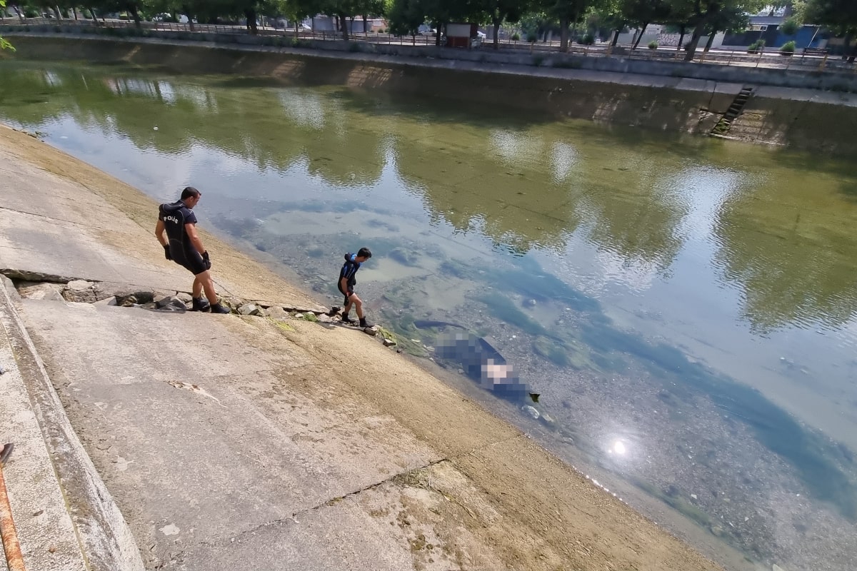 Yeğenini kurtarmak için kanala giren gencin cesedi bulundu